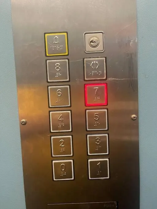 Gold Apartment ティラナ